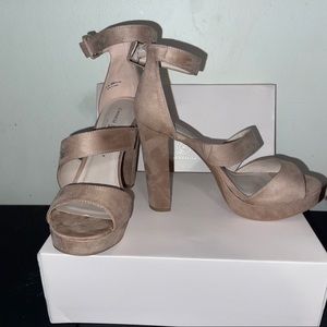 RIDDLE CHINESE LAUNDRY